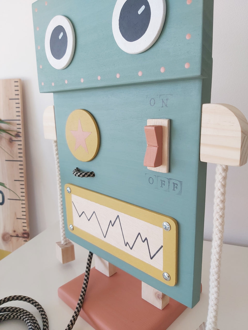 Candeeiro de mesa Robot Verde Selvagem - Robot table lamp Wild Green