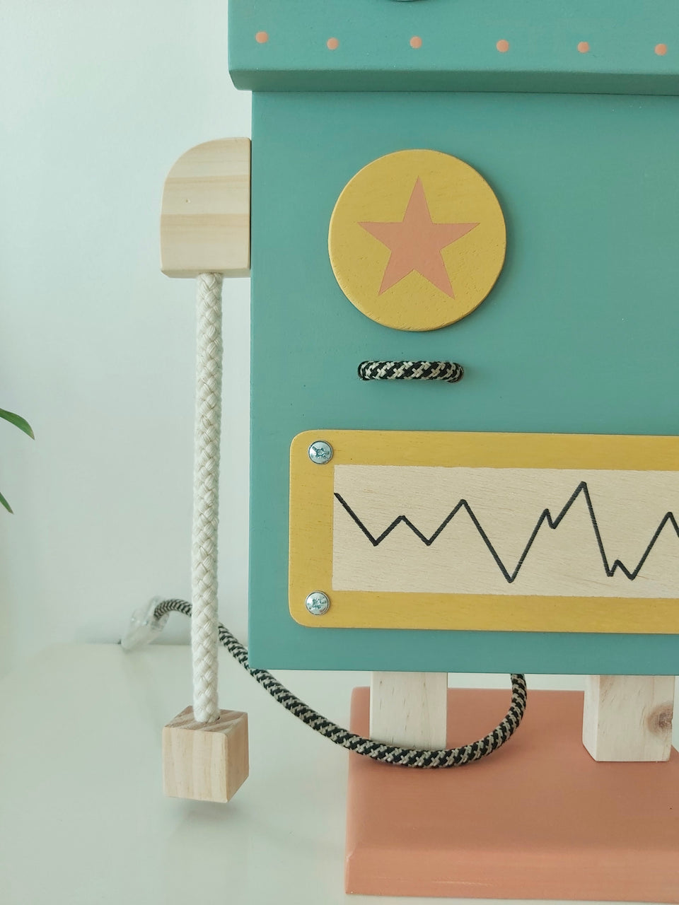 Candeeiro de mesa Robot Verde Selvagem - Robot table lamp Wild Green