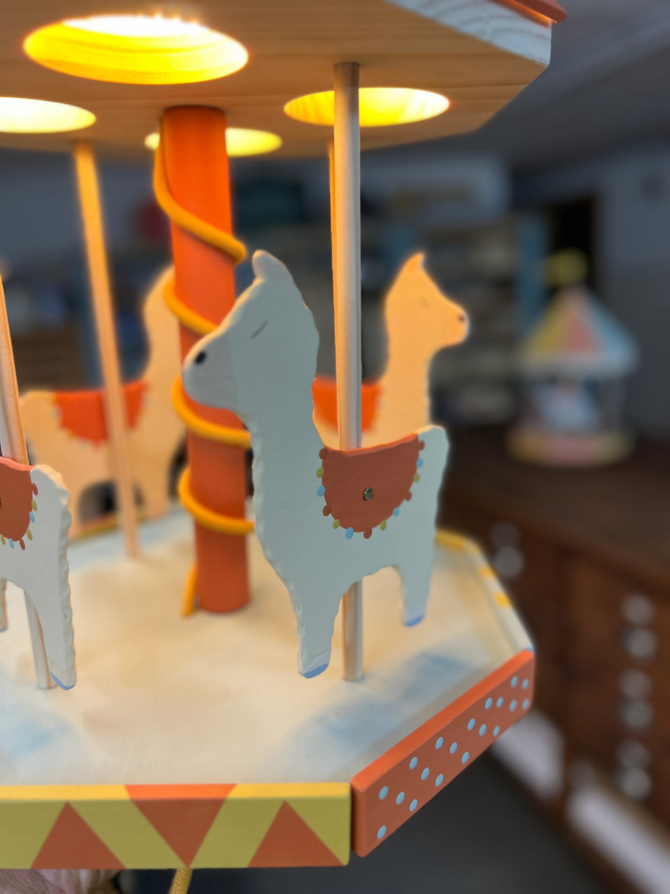 Candeeiro Carrossel Lama - Carousel Lamp Lama