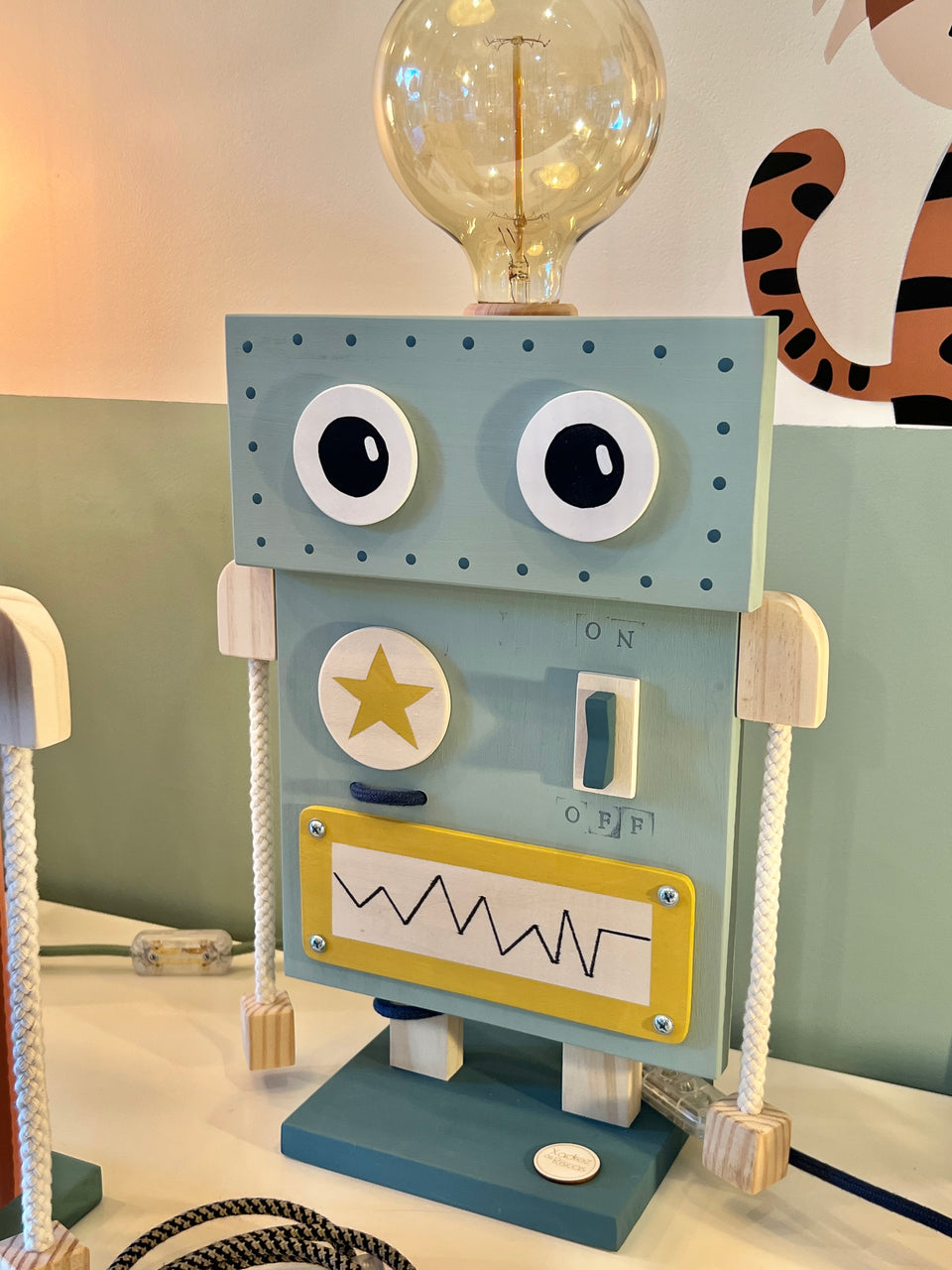 Candeeiro de mesa Robot Trend- Farao / Robot table lamp Trend- Farao