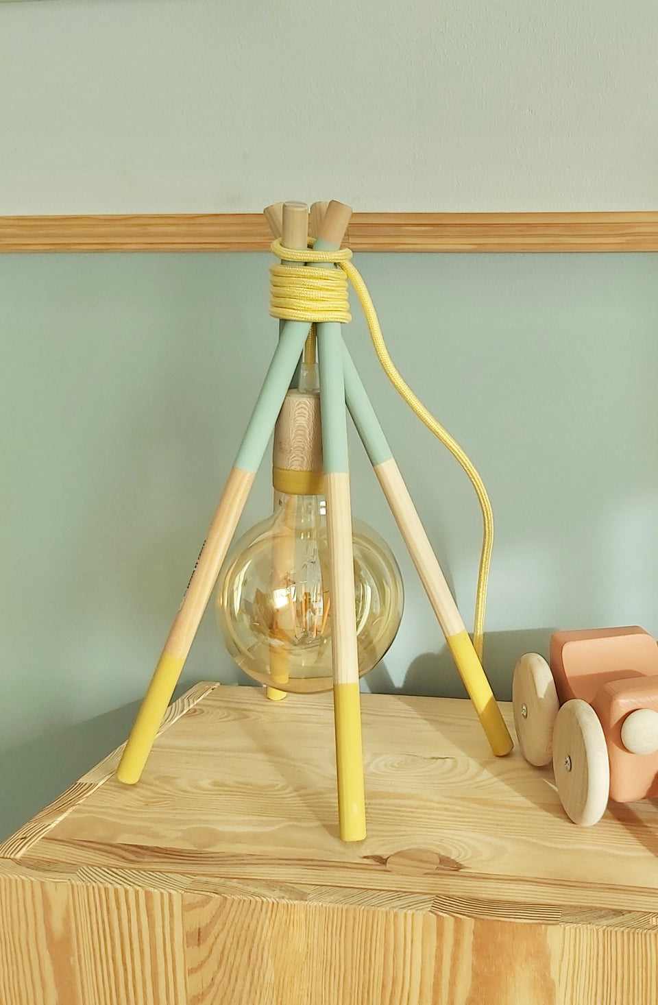 Candeeiro Tenda Teepee de meda Trend - Teepee Lamp table trend