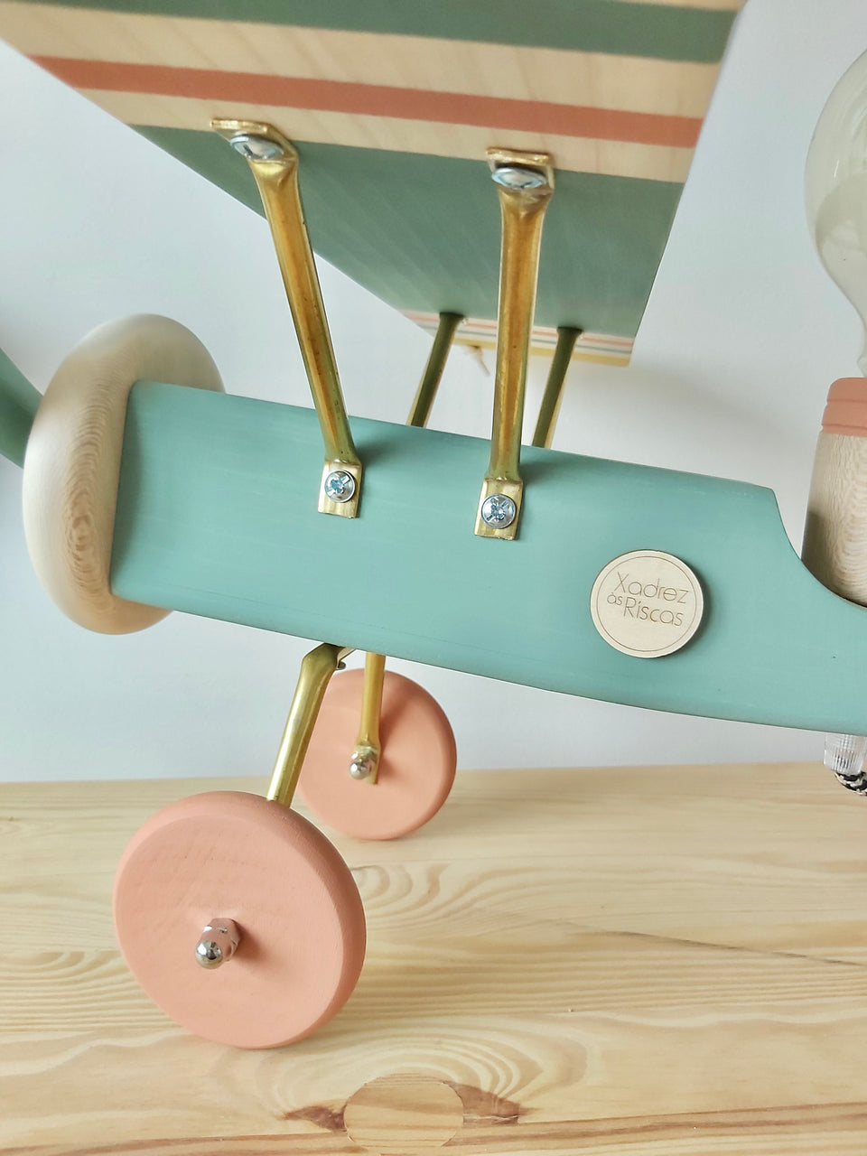 Candeeiro Avião Tecto Verde Selvagem / Airplane Ceiling Wood light Lamp Wild Green