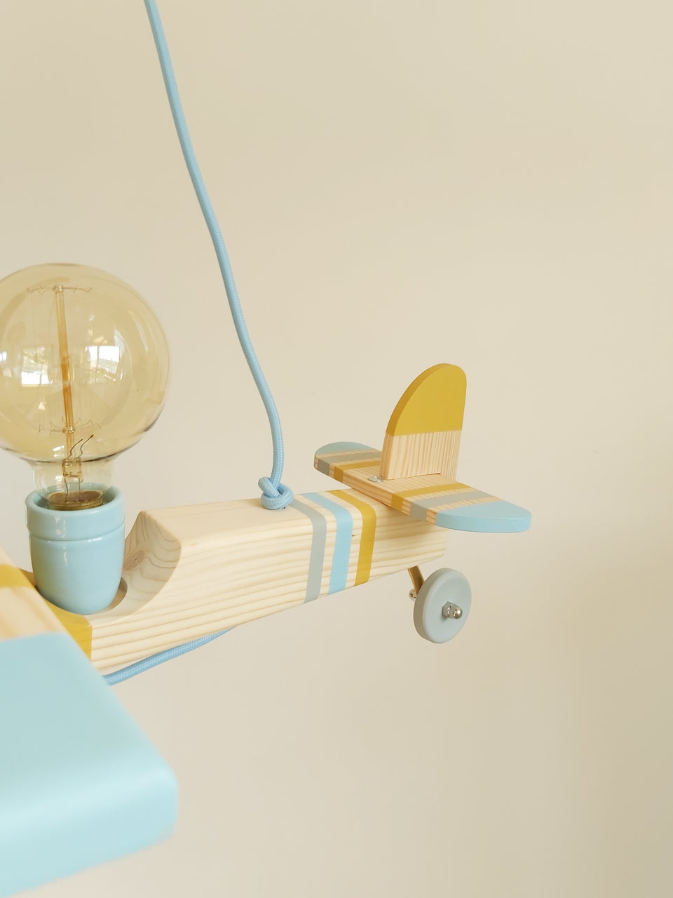 Candeeiro Avião Tecto Mostarda - Ceiling wood Airplane Lamp Mustard