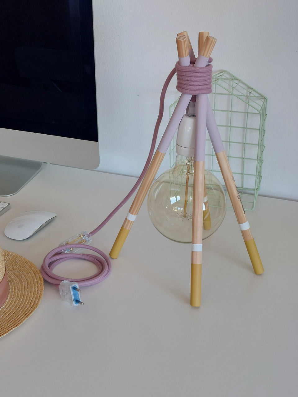 Candeeiro Tenda Teepee de mesa Lilas - Tenda Teepee table lamp Lilas