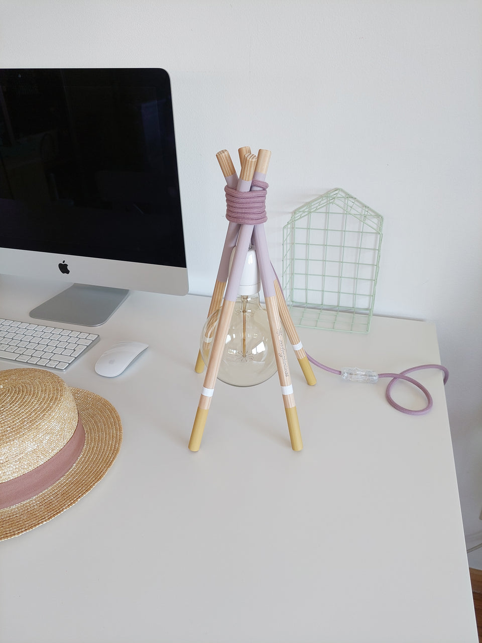 Candeeiro Tenda Teepee de mesa Lilas - Tenda Teepee table lamp Lilas