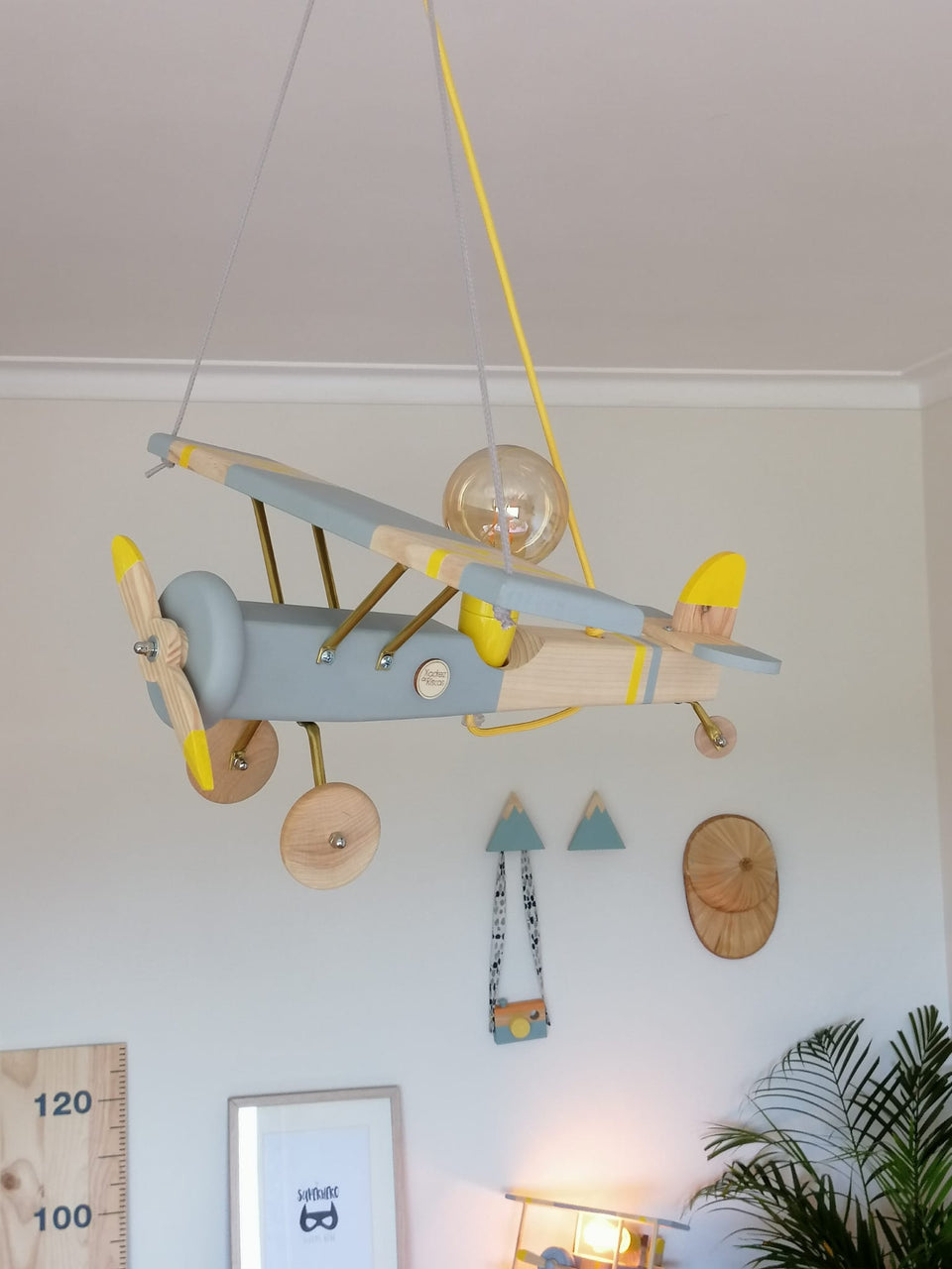 Candeeiro Avião Tecto Amarelo - Ceiling wood Airplane Lamp Yellow