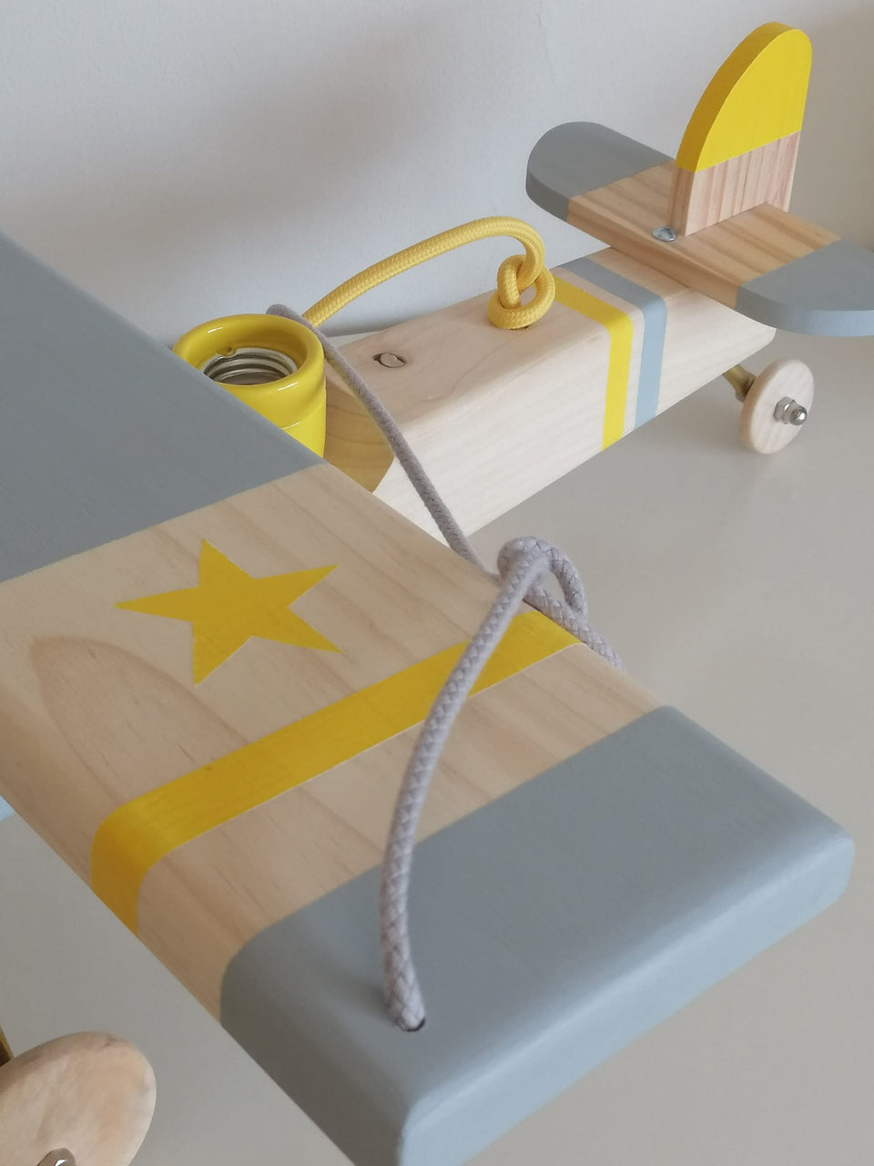 Candeeiro Avião Tecto Amarelo - Ceiling wood Airplane Lamp Yellow