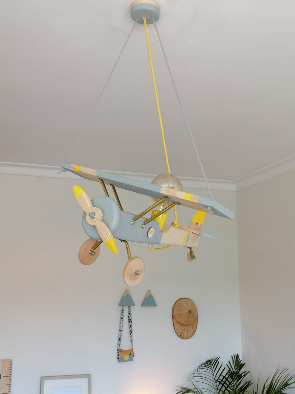 Candeeiro Avião Tecto Amarelo - Ceiling wood Airplane Lamp Yellow