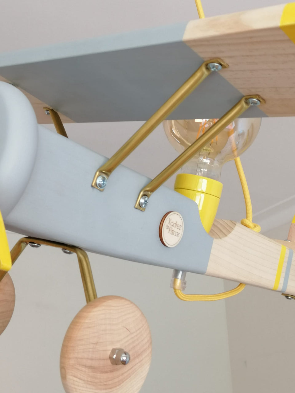 Candeeiro Avião Tecto Amarelo - Ceiling wood Airplane Lamp Yellow