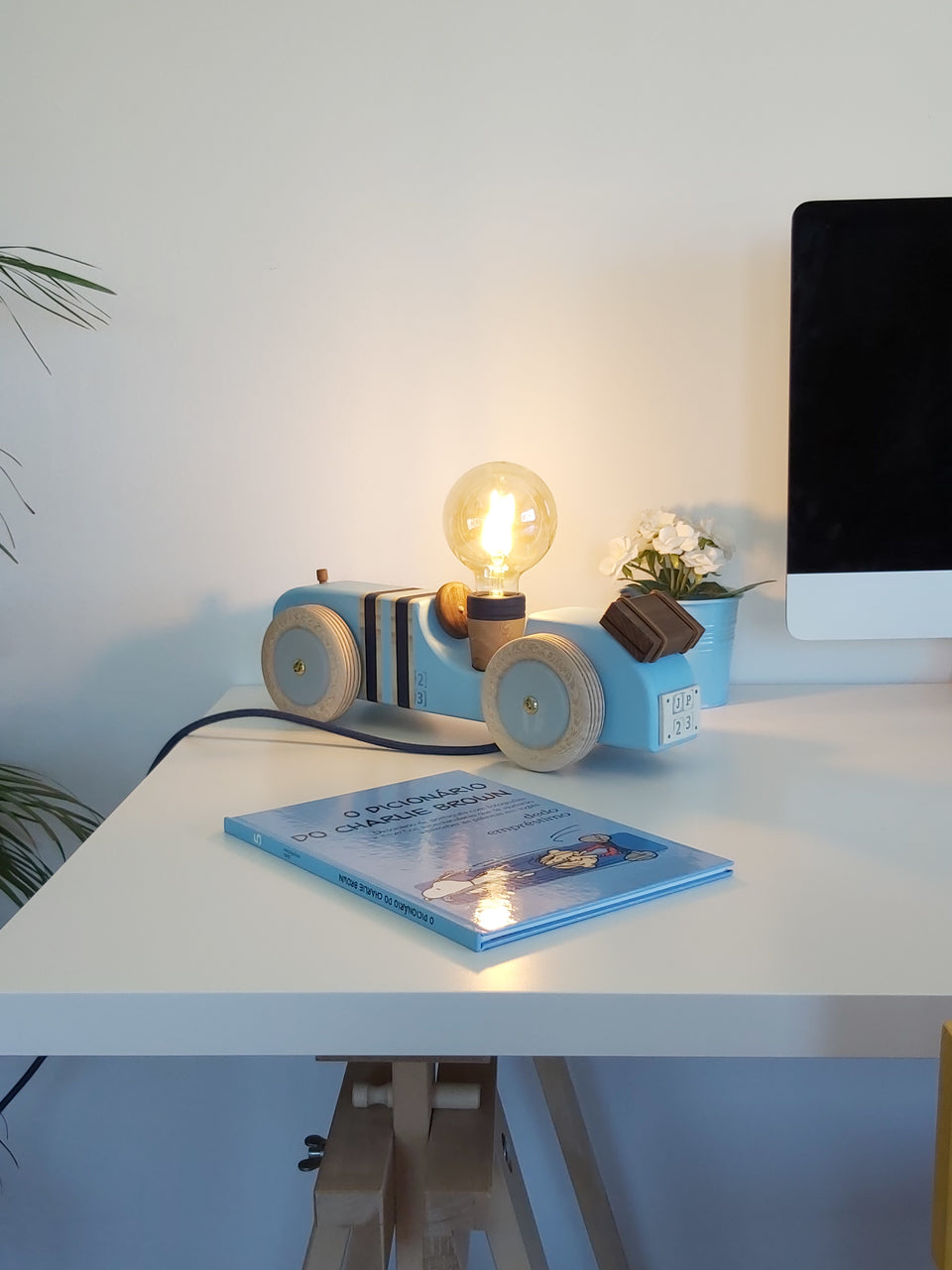 Candeeiro Carro de mesa Azul Bebé - Car table lamp baby blue
