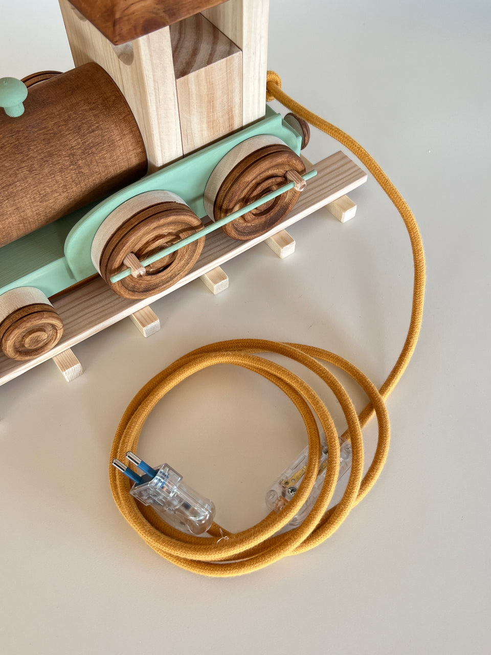 Candeeiro Comboio de mesa Verniz / Verde - Train Table Lamp Varnish / Green