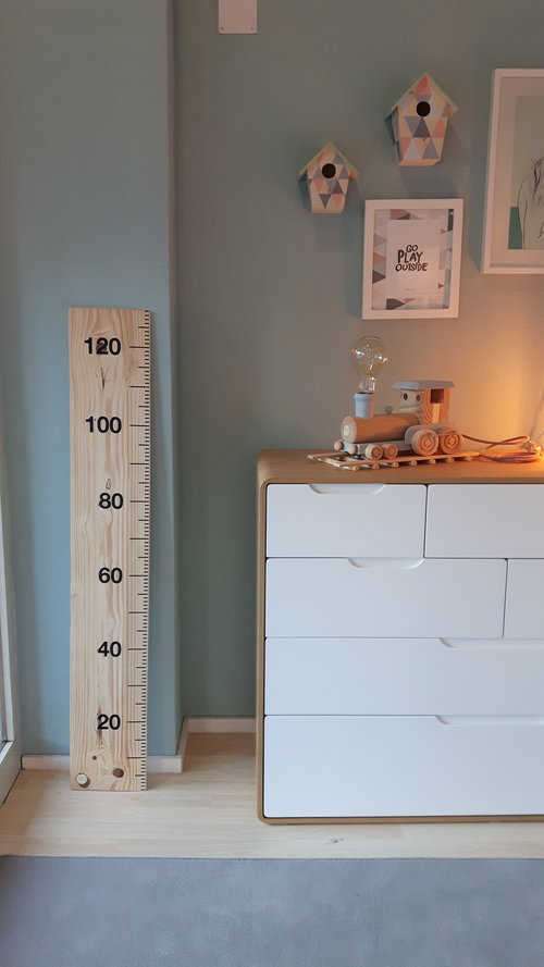 Régua de Crescimento - Madeira Natural