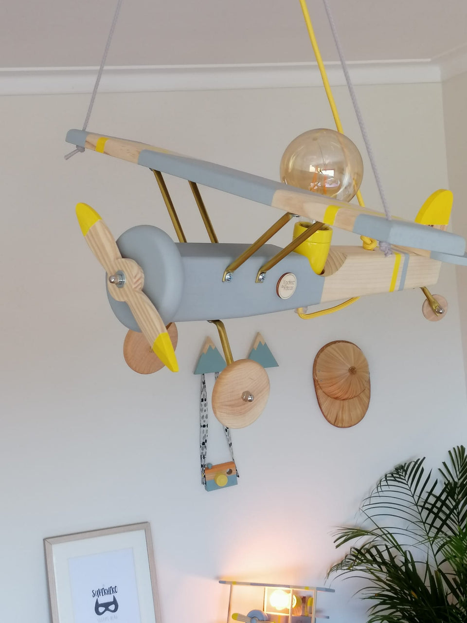 Candeeiro Avião Tecto Amarelo - Ceiling wood Airplane Lamp Yellow